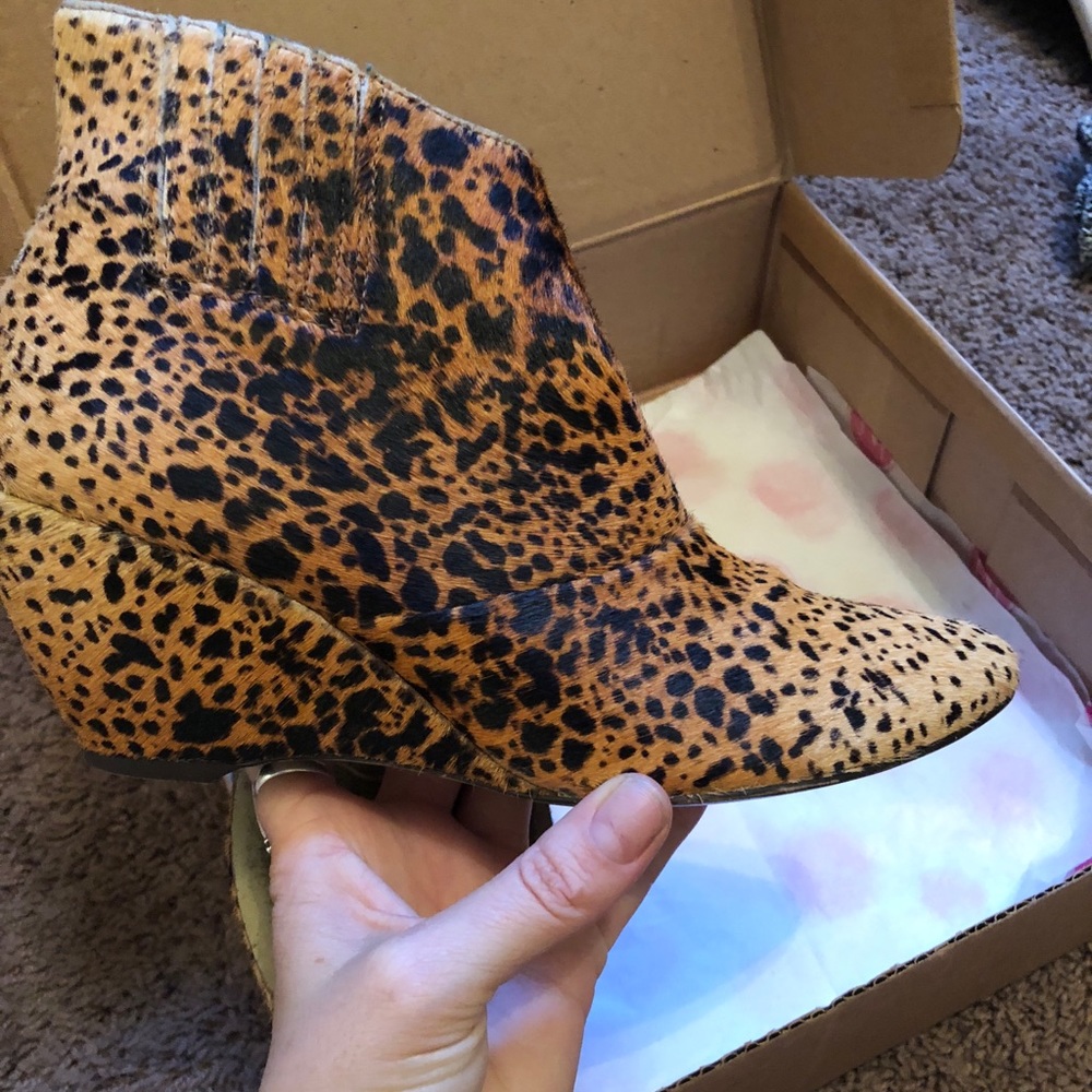 Matisse Nugent size 6.5. See photos for wear.